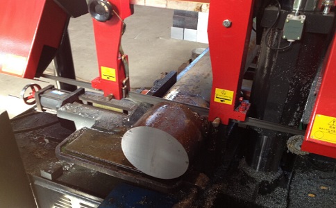 盐田卧式带锯床加工时出现明显振荡如何排查？